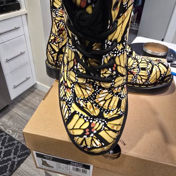 Dr. Martens 1460 Butterfly Print Suede Boots Men's Size 10 RARE NEW - Picture 2 of 16